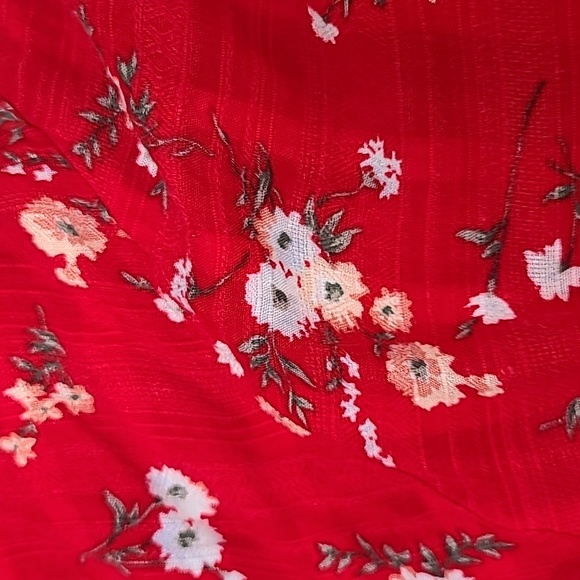 American Eagle Floral Peasant Cropped Blouse in Red NWOT - Picture 17 of 17